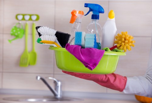 Move-out cleaning for Roehampton flats and nearby residential properties