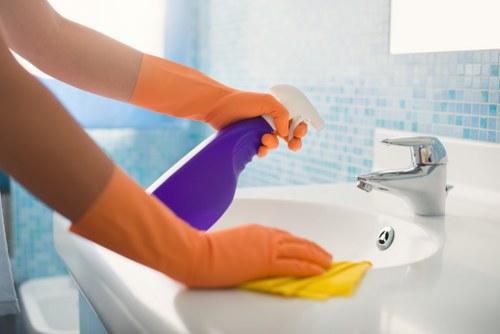 Roehampton home cleaning for flats, houses, and apartments