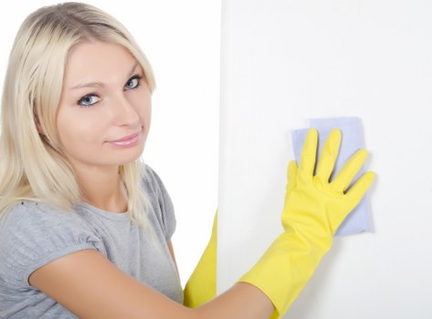 Detailed bathroom and kitchen move-out cleaning in Roehampton