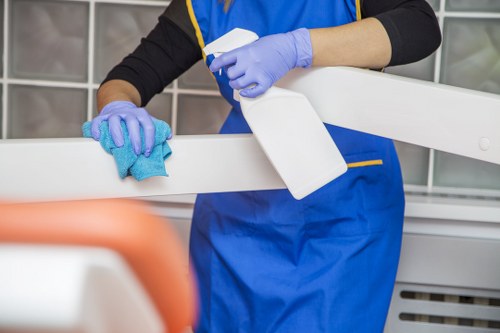 Local deep cleaning for a Roehampton flat or apartment